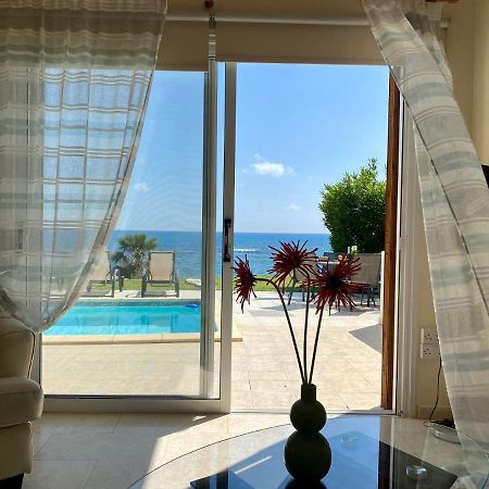 Amazing Front Line Villa In Coral Bay Peyia Exterior foto